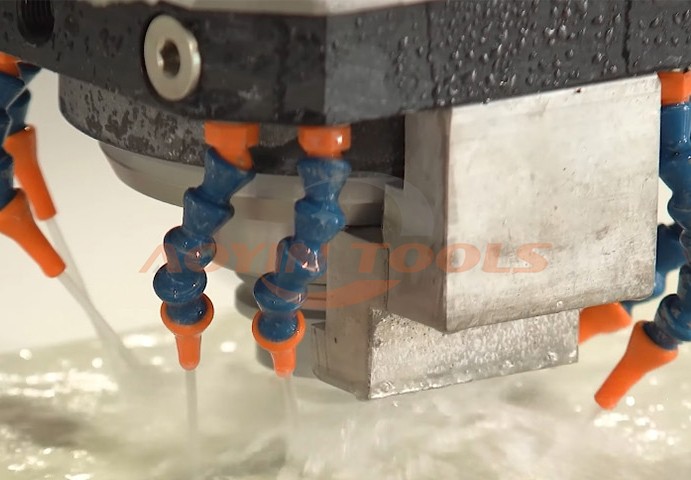 ما هي أداة الطحن CNC؟ نظرة سريعة على أداة التصنيع الدقيق العملية